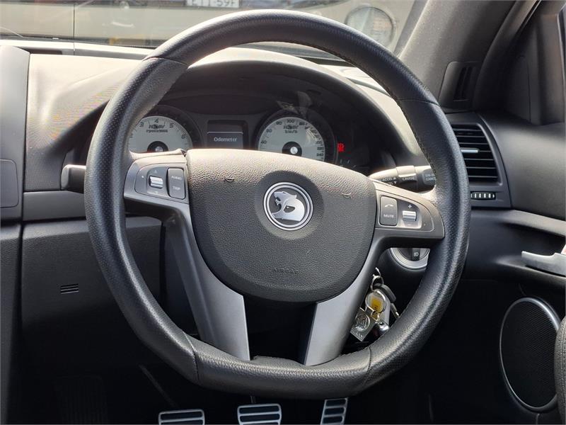 2010 HOLDEN SPECIAL VEHICLES CLUBSPORT E SERIES 2 R8 MANUAL SEDAN