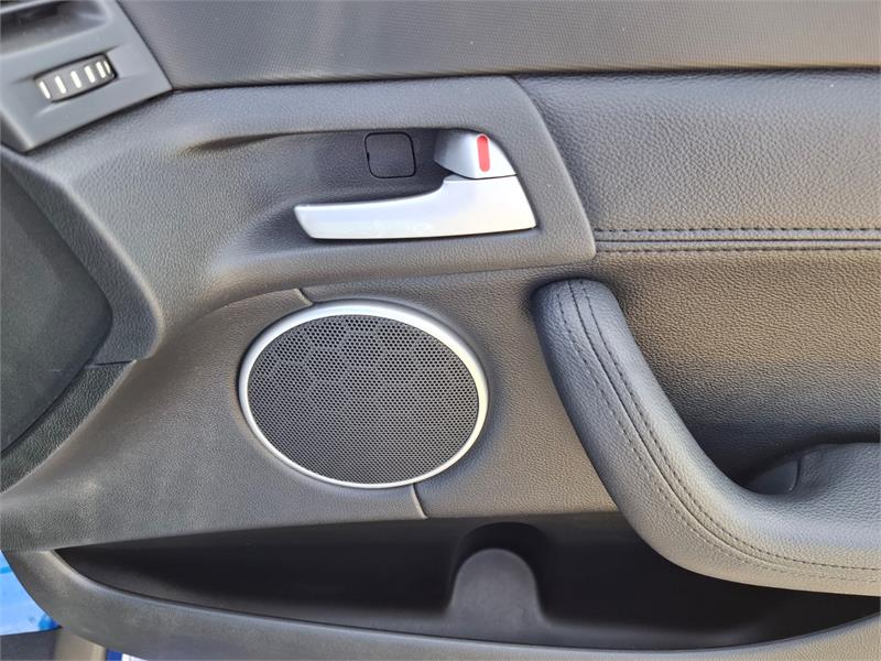 2010 HOLDEN SPECIAL VEHICLES CLUBSPORT E SERIES 2 R8 MANUAL SEDAN