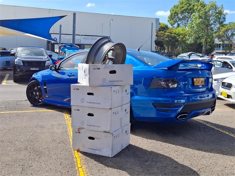 2010 HOLDEN SPECIAL VEHICLES CLUBSPORT E SERIES 2 R8 MANUAL SEDAN