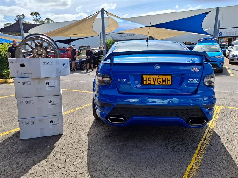 2010 HOLDEN SPECIAL VEHICLES CLUBSPORT E SERIES 2 R8 MANUAL SEDAN