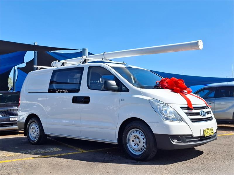 2017 HYUNDAI ILOAD TQ3-V SERIES II AUTOMATIC VAN