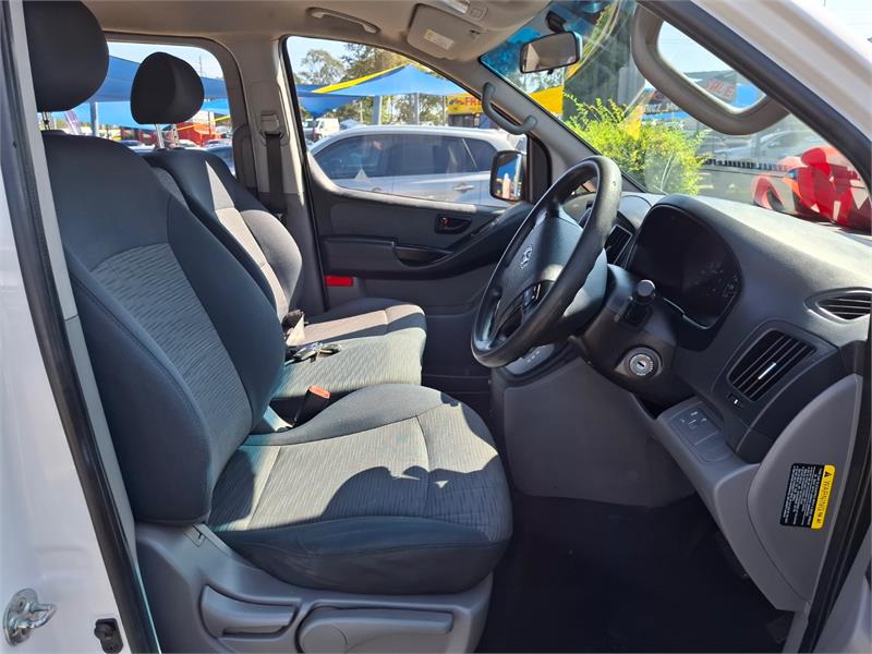 2017 HYUNDAI ILOAD TQ3-V SERIES II AUTOMATIC VAN