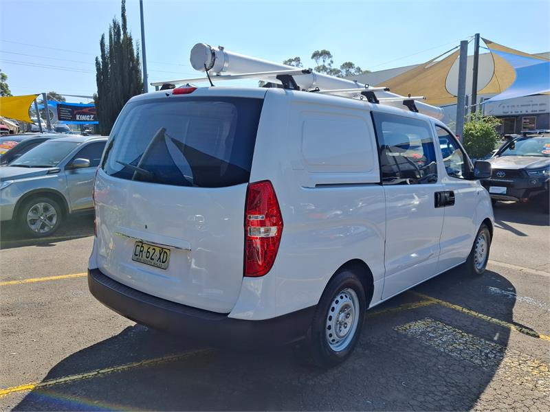 2017 HYUNDAI ILOAD TQ3-V SERIES II AUTOMATIC VAN