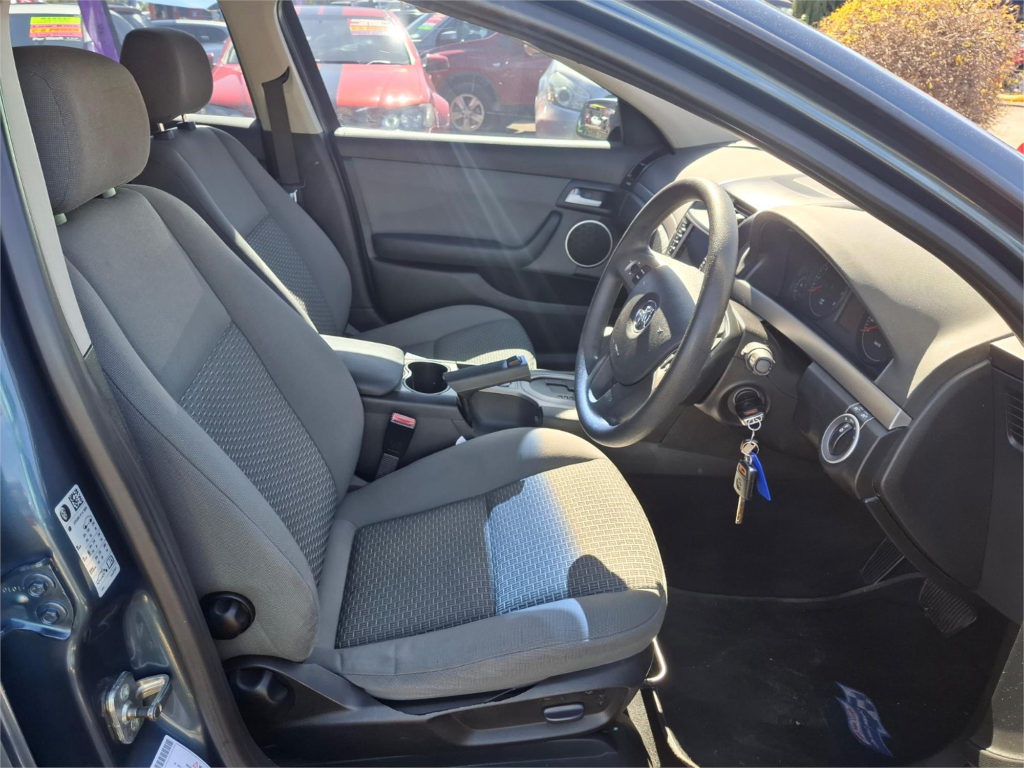 2012 HOLDEN COMMODORE VE II MY12 OMEGA 6 SP AUTOMATIC 4D SEDAN