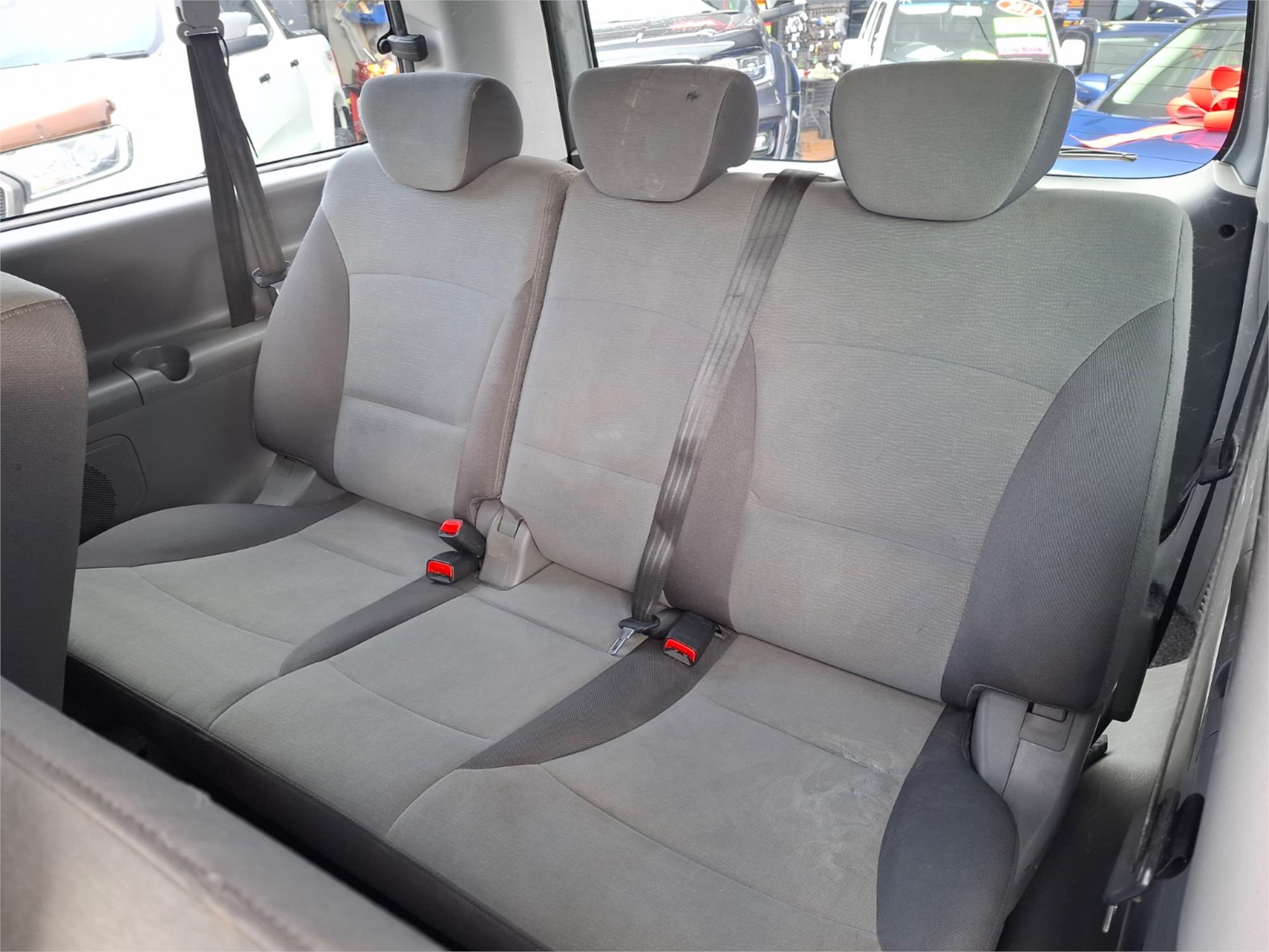 2010 HYUNDAI IMAX TQ-W MANUAL WAGON