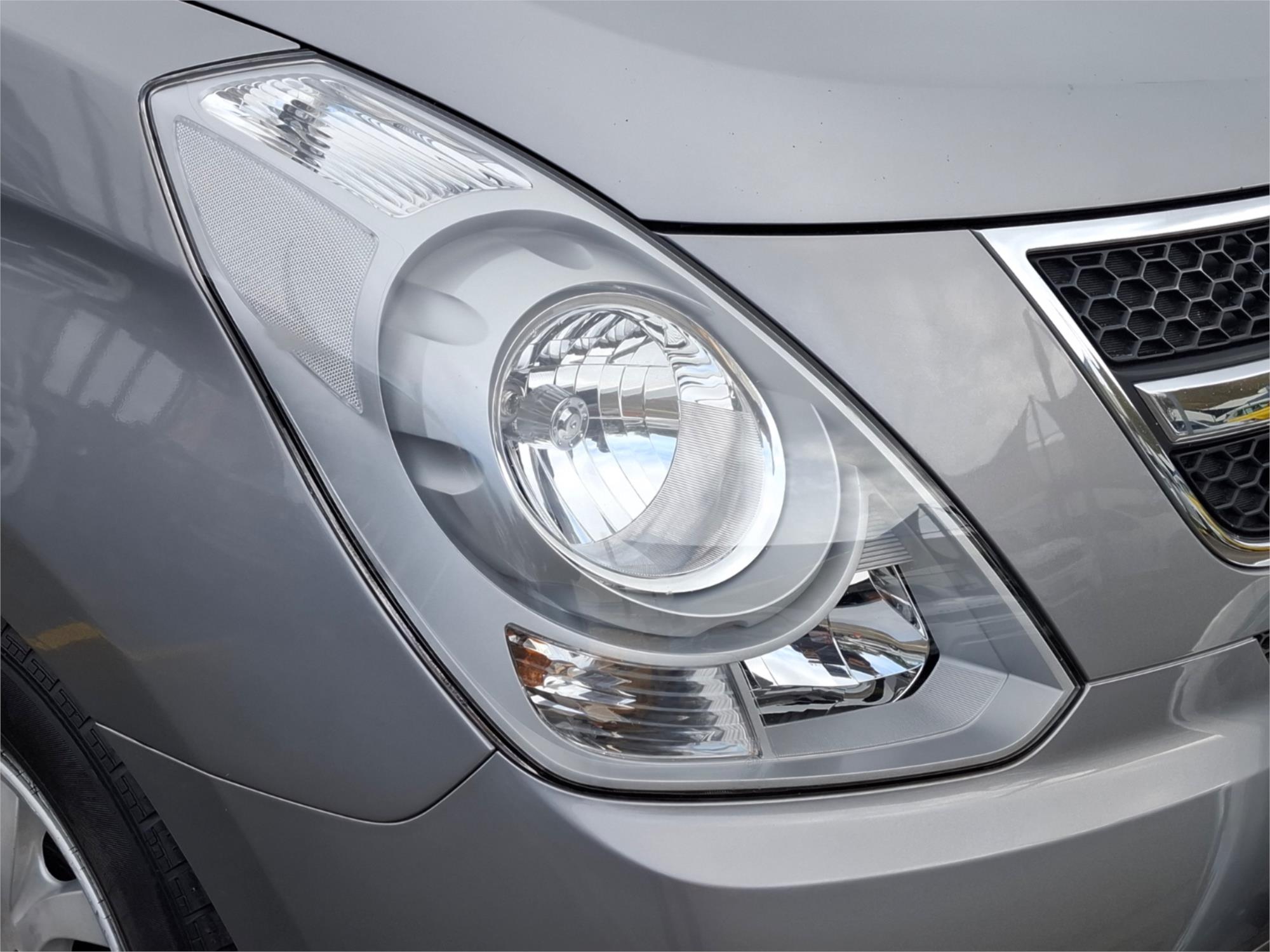 2010 HYUNDAI IMAX TQ-W MANUAL WAGON