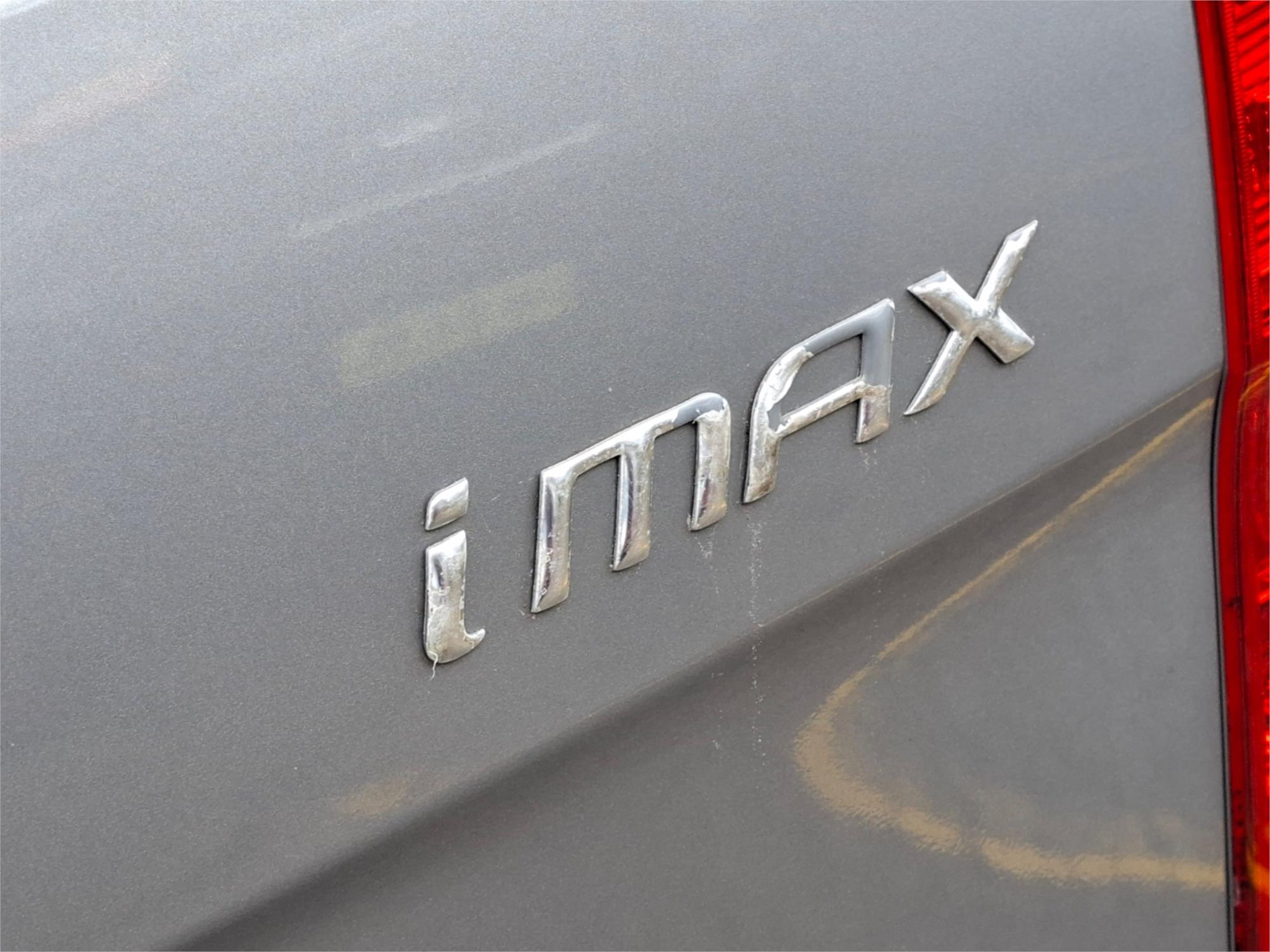 2010 HYUNDAI IMAX TQ-W MANUAL WAGON