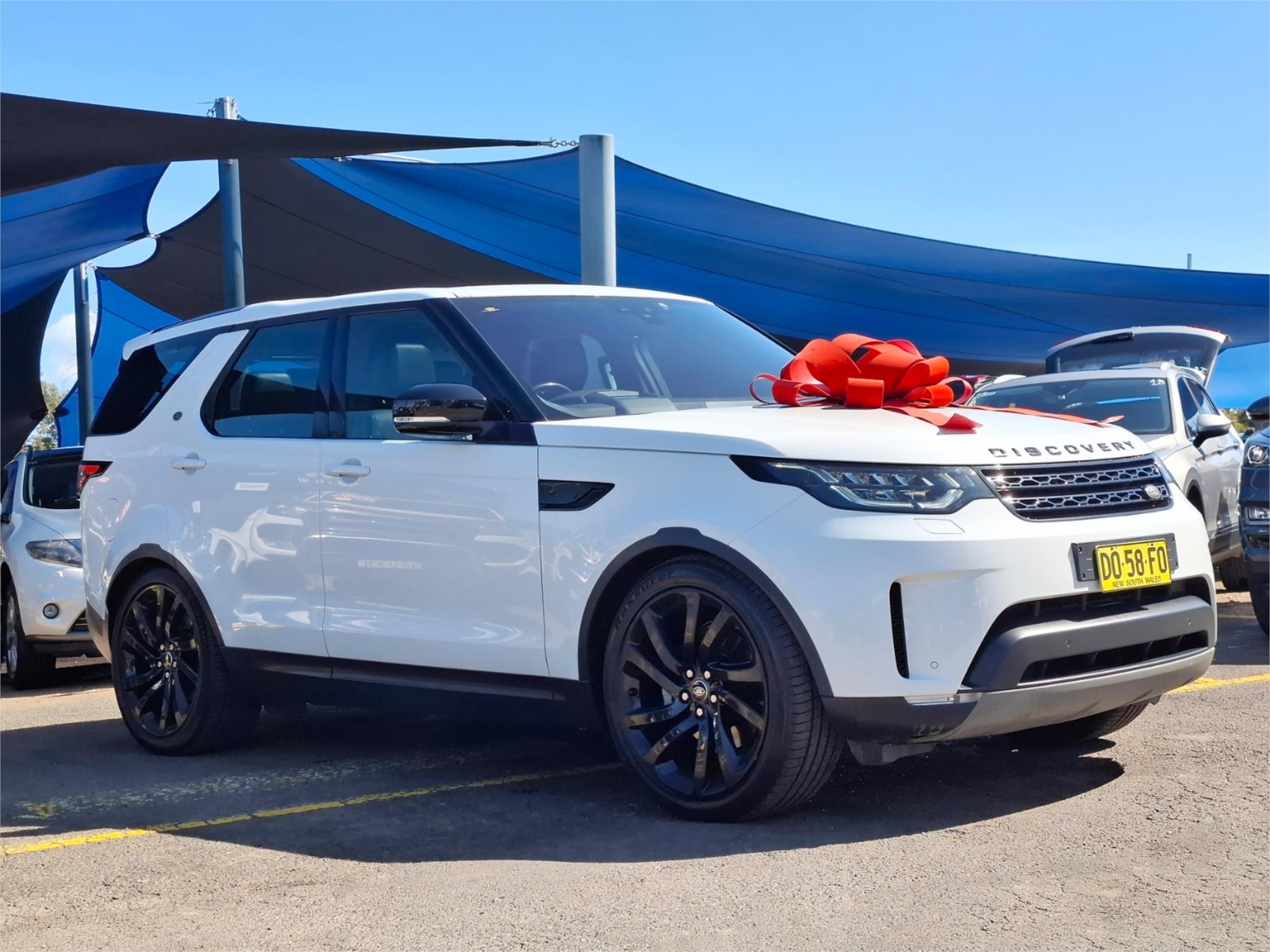 2017 LAND ROVER DISCOVERY MY18 TD6 HSE (190kW) 8 SP AUTOMATIC 4D WAGON