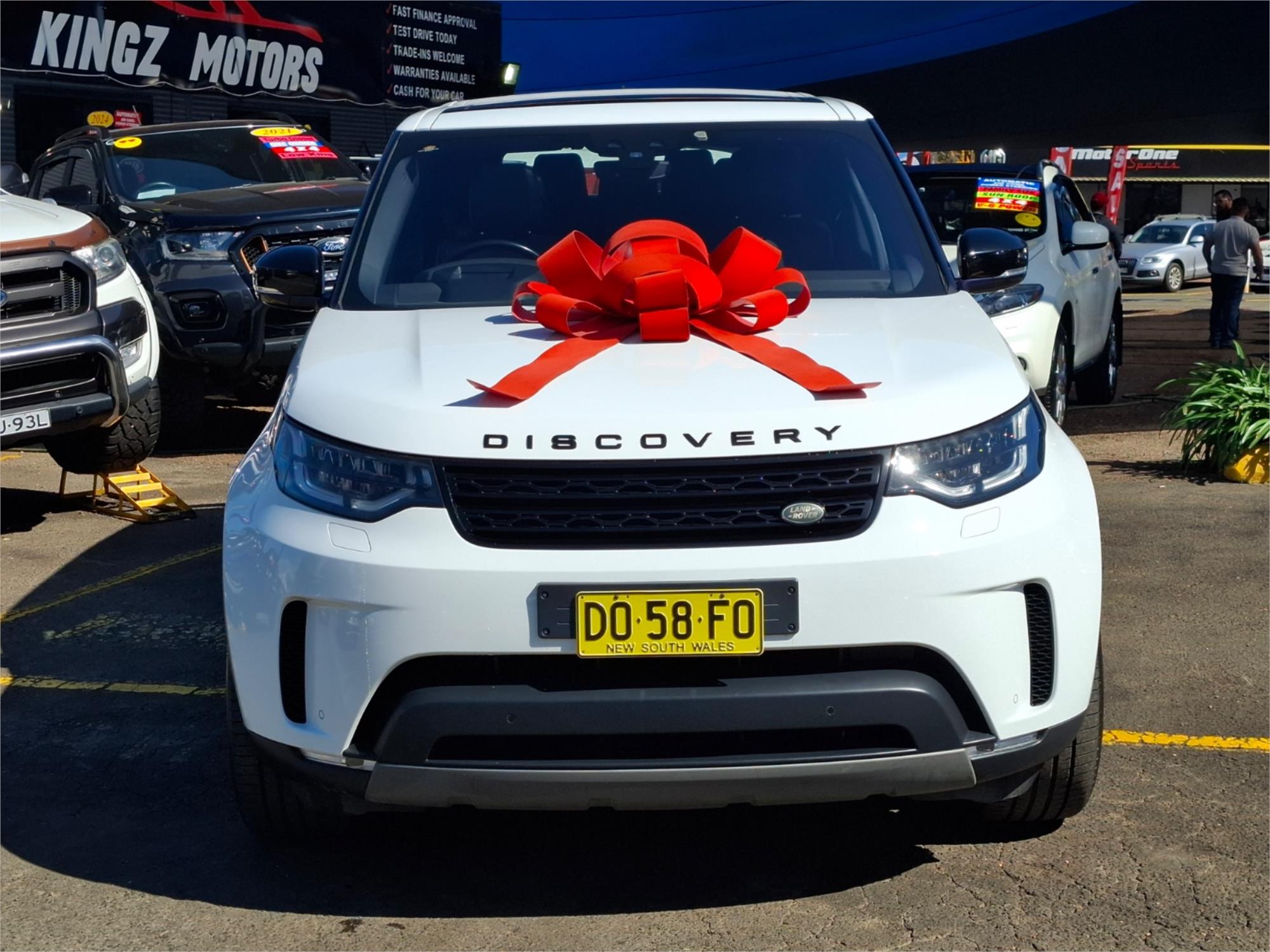 2017 LAND ROVER DISCOVERY MY18 TD6 HSE (190kW) 8 SP AUTOMATIC 4D WAGON