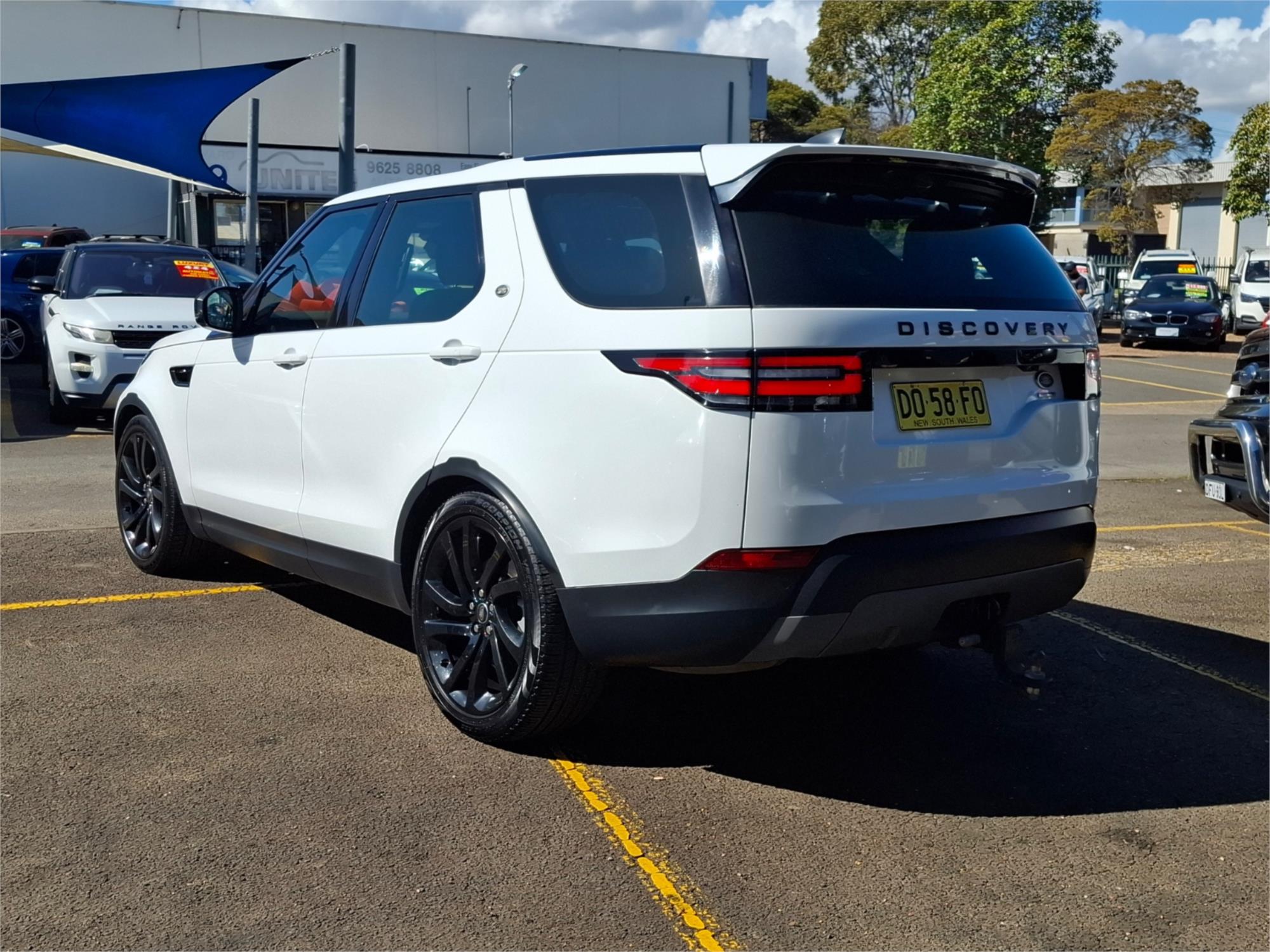2017 LAND ROVER DISCOVERY MY18 TD6 HSE (190kW) 8 SP AUTOMATIC 4D WAGON