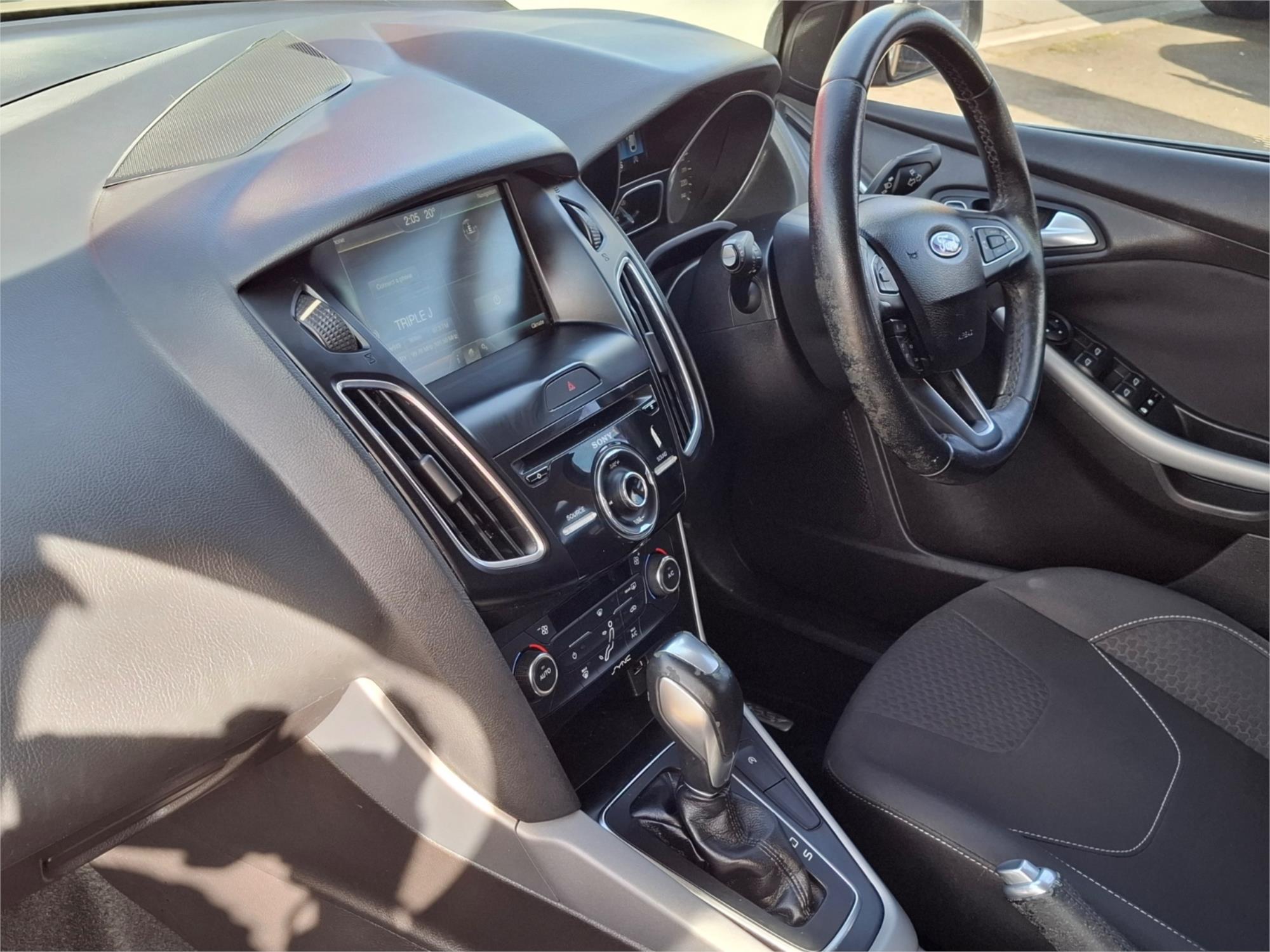 2015 FORD FOCUS LW MK2 MY14 SPORT 6 SP AUTOMATIC 5D HATCHBACK