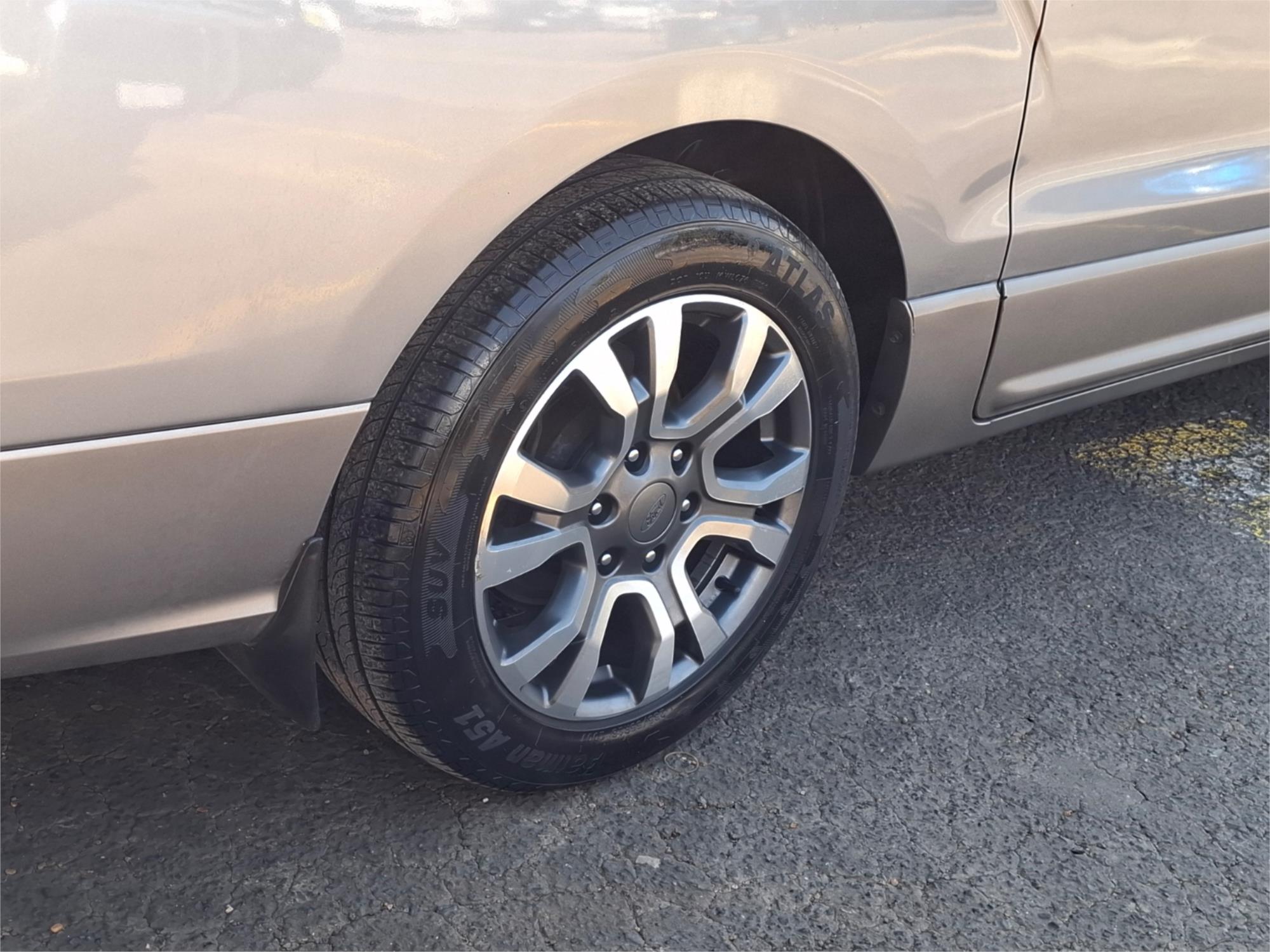 2010 HYUNDAI IMAX TQ-W 8ST 5DR MAN 5SP 781KG 2.5DT WAGON