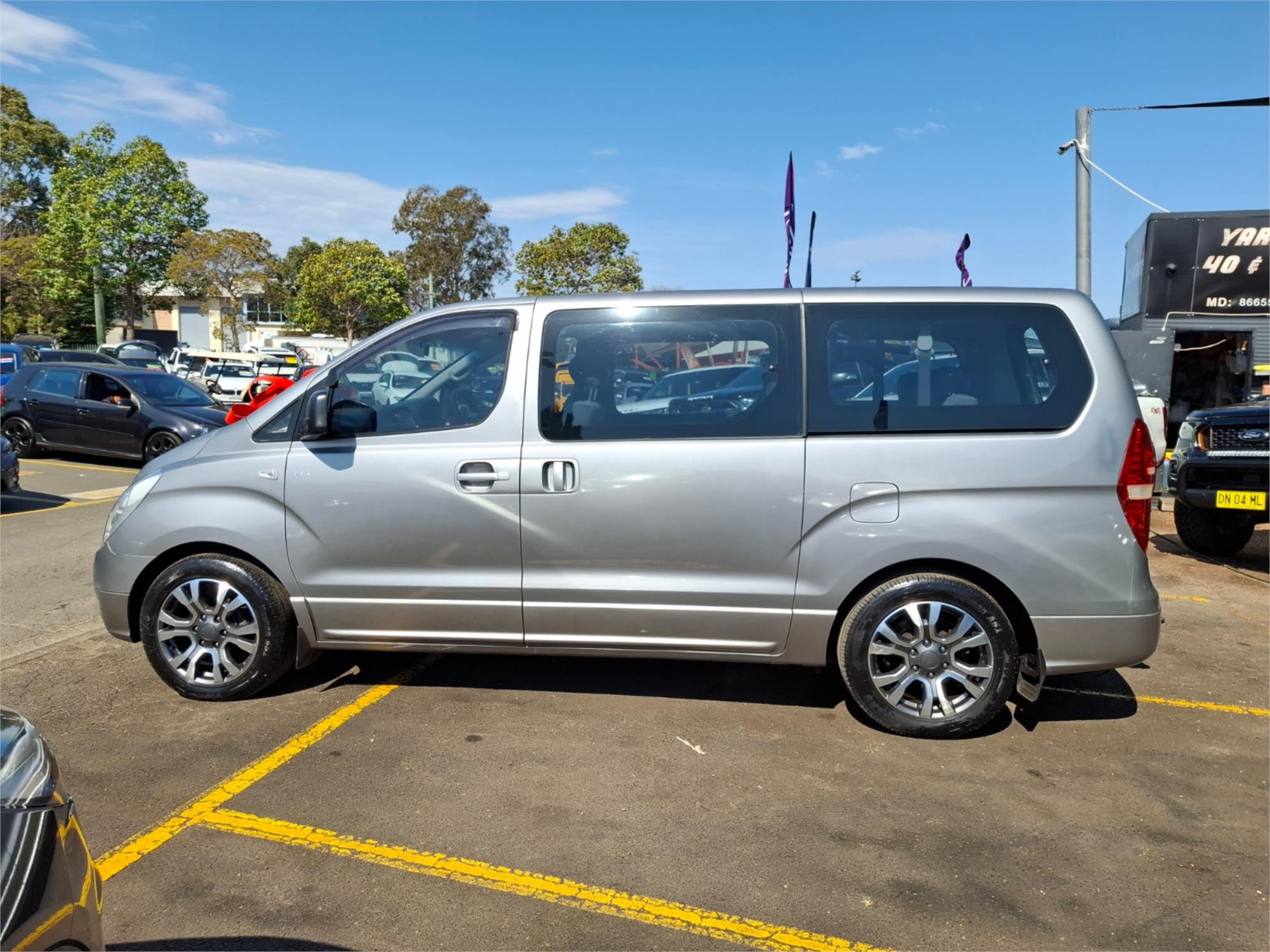 2010 HYUNDAI IMAX TQ-W 8ST 5DR MAN 5SP 781KG 2.5DT WAGON