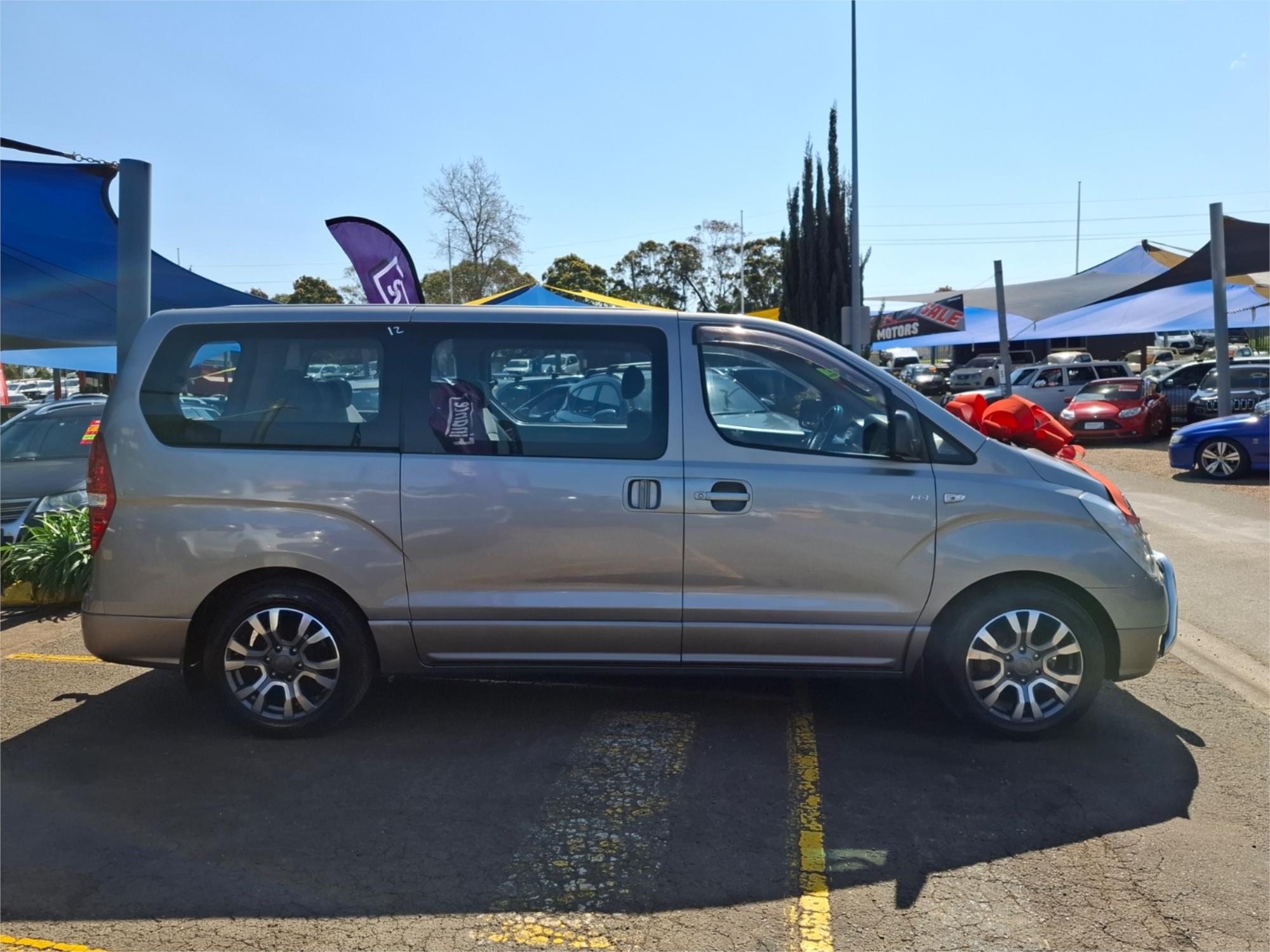 2010 HYUNDAI IMAX TQ-W 8ST 5DR MAN 5SP 781KG 2.5DT WAGON
