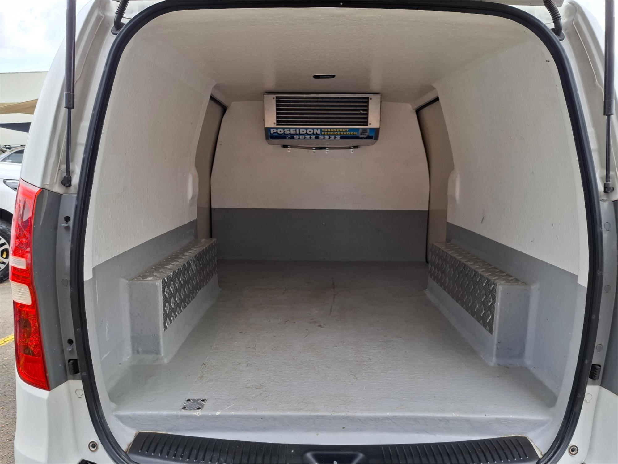 2010 HYUNDAI ILOAD TQ-V VAN