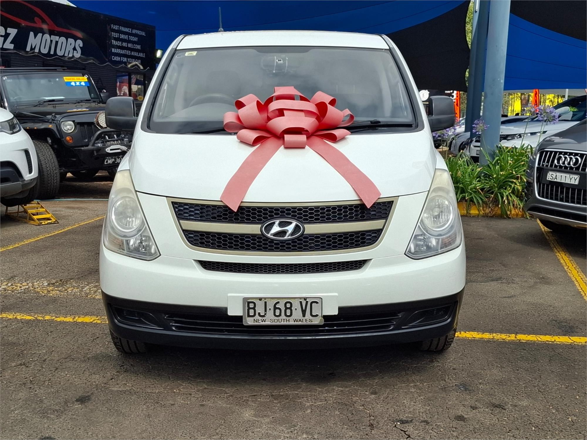 2010 HYUNDAI ILOAD TQ-V VAN