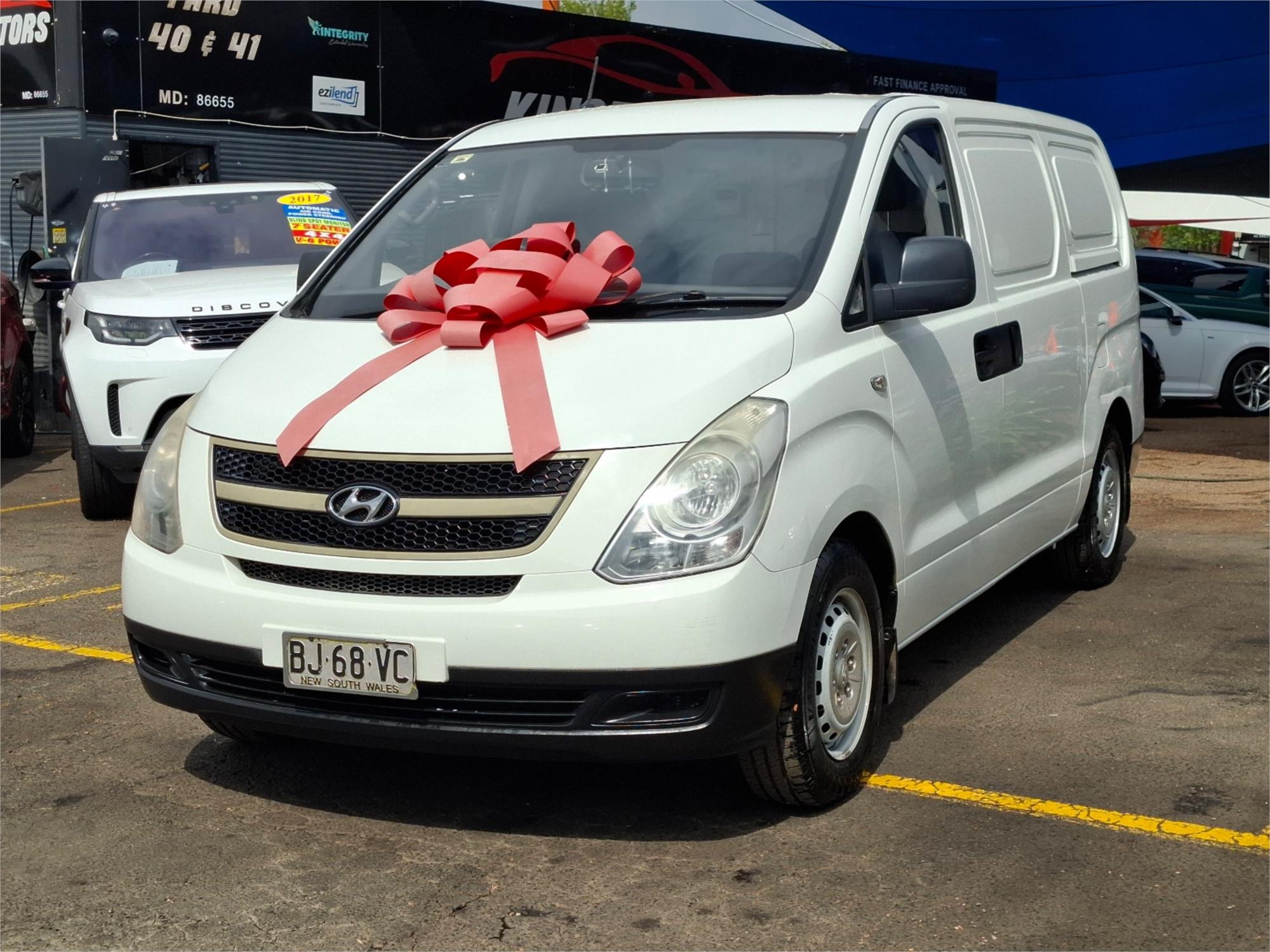 2010 HYUNDAI ILOAD TQ-V VAN