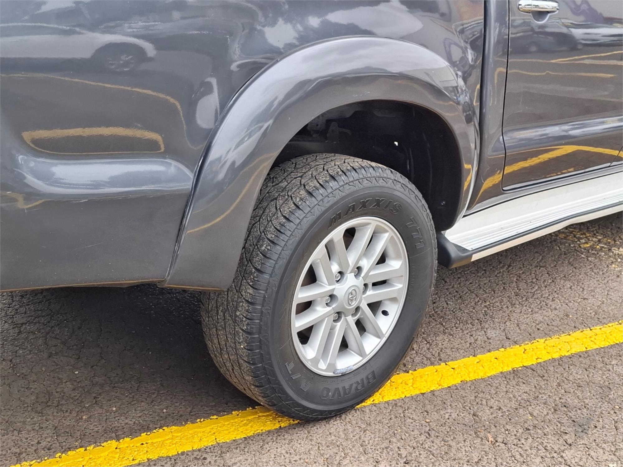 2012 TOYOTA HILUX KUN26R MY12 SR5 (4x4) 4 SP AUTOMATIC DUAL CAB P/UP