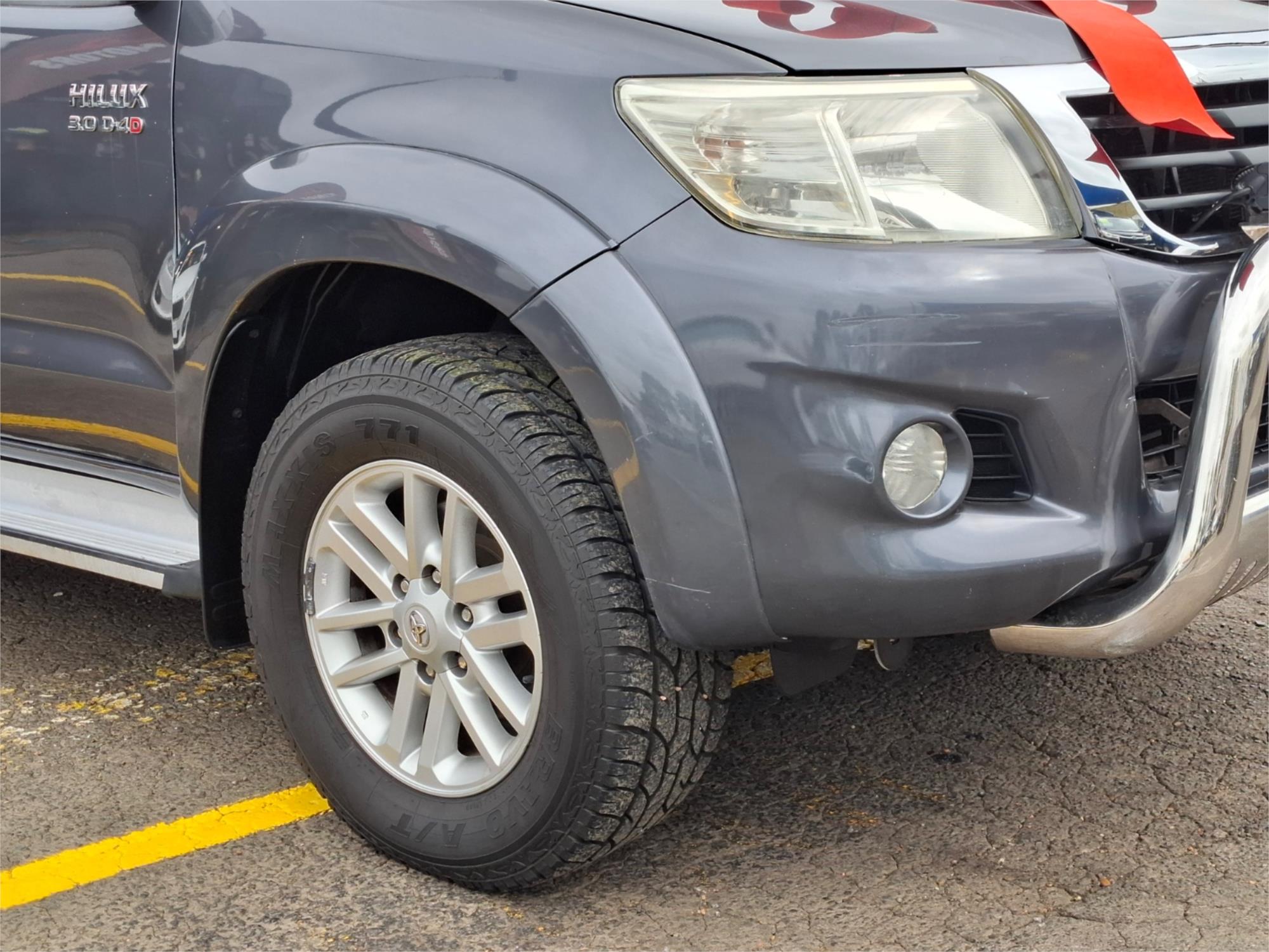 2012 TOYOTA HILUX KUN26R MY12 SR5 (4x4) 4 SP AUTOMATIC DUAL CAB P/UP