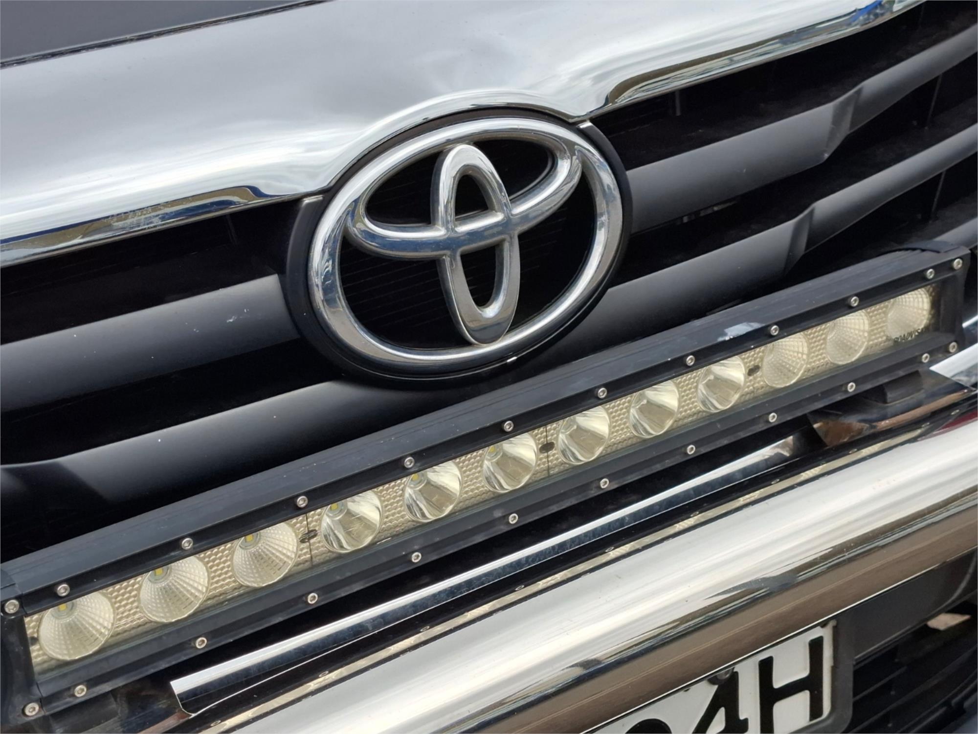2012 TOYOTA HILUX KUN26R MY12 SR5 (4x4) 4 SP AUTOMATIC DUAL CAB P/UP