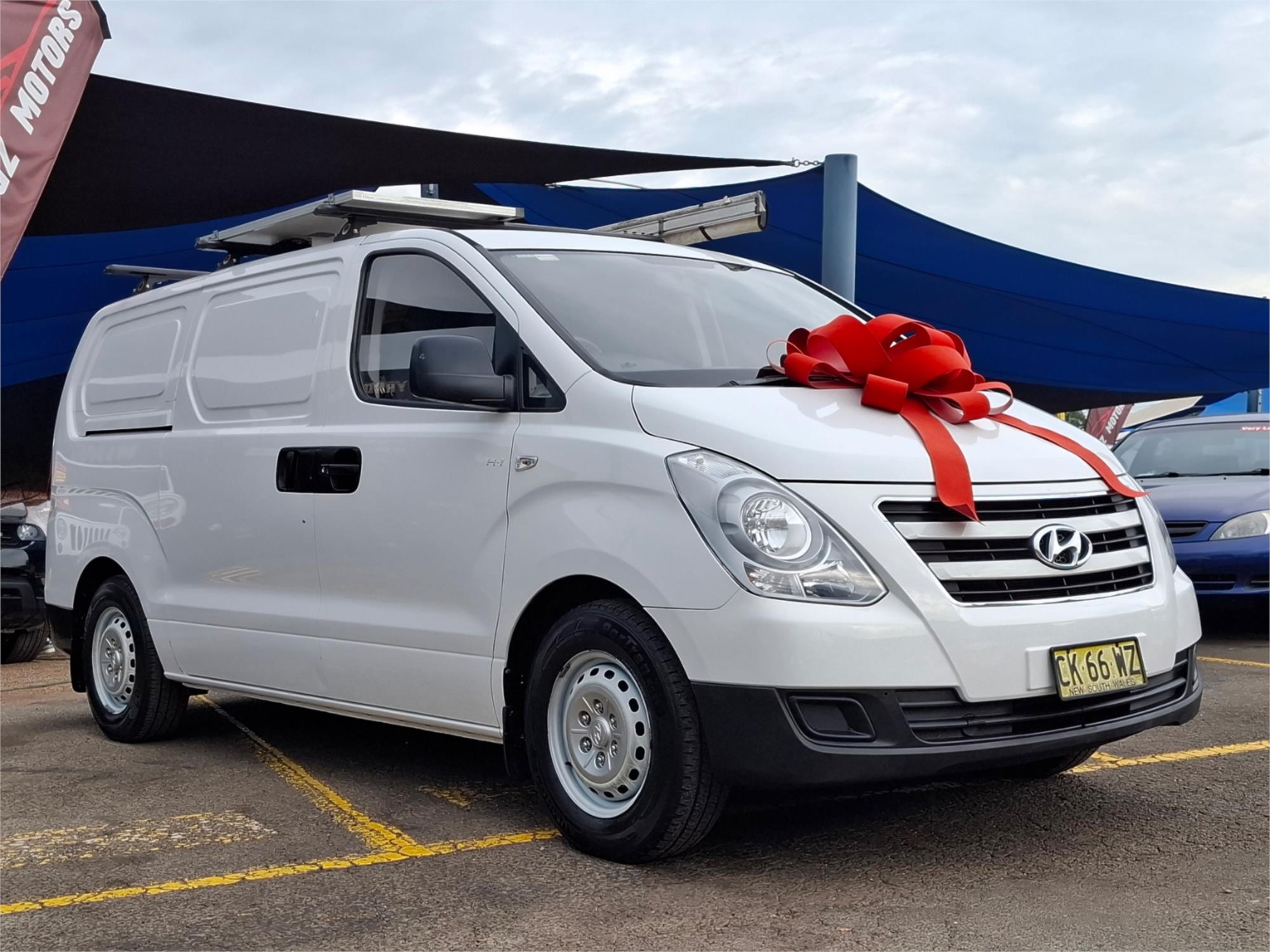 2016 HYUNDAI iLOAD TQ SERIES 2 (TQ3) 5 SP AUTOMATIC 4D VAN