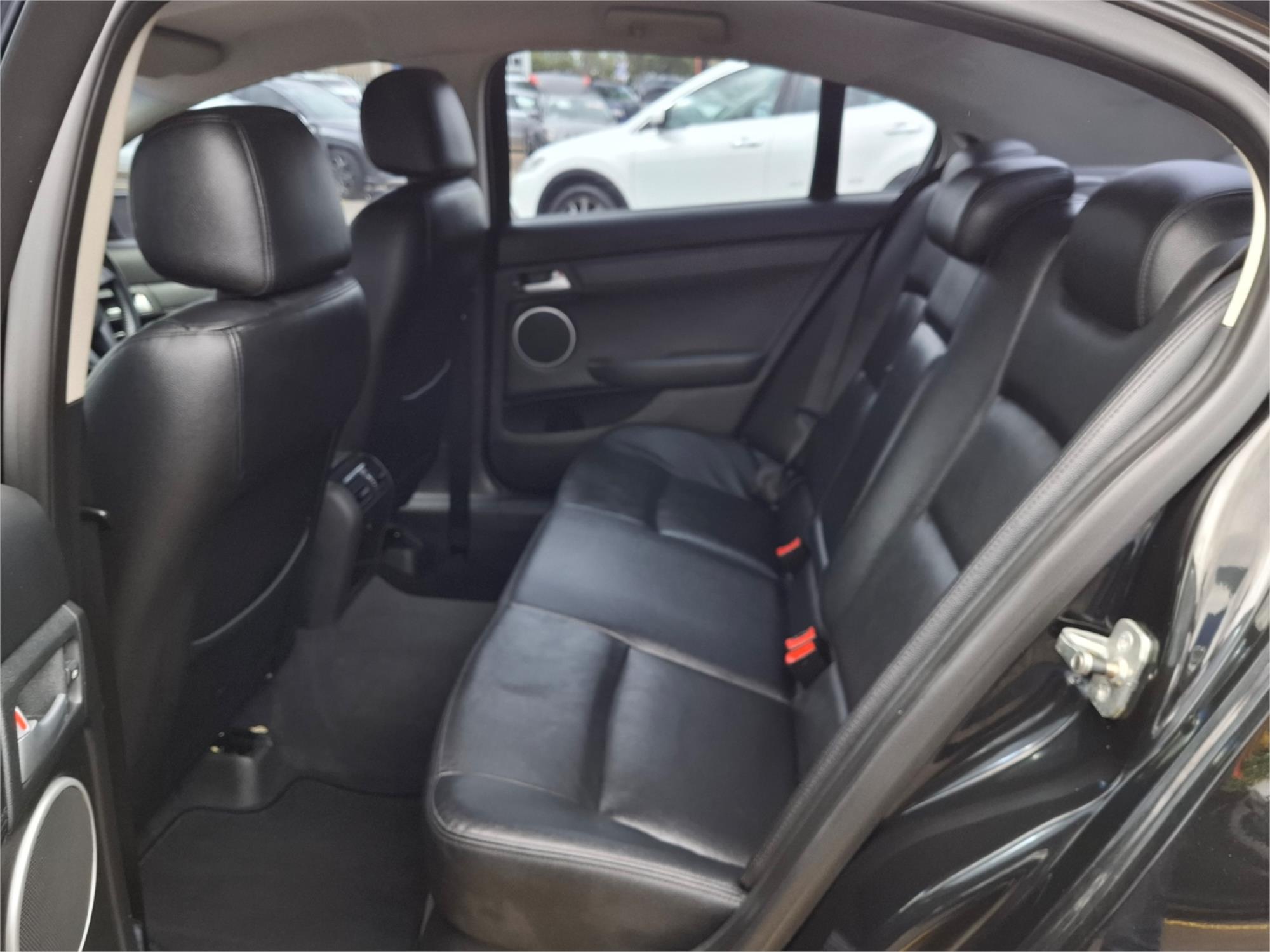 2010 HOLDEN BERLINA VE II INTERNATIONAL 6 SP AUTOMATIC 4D SEDAN