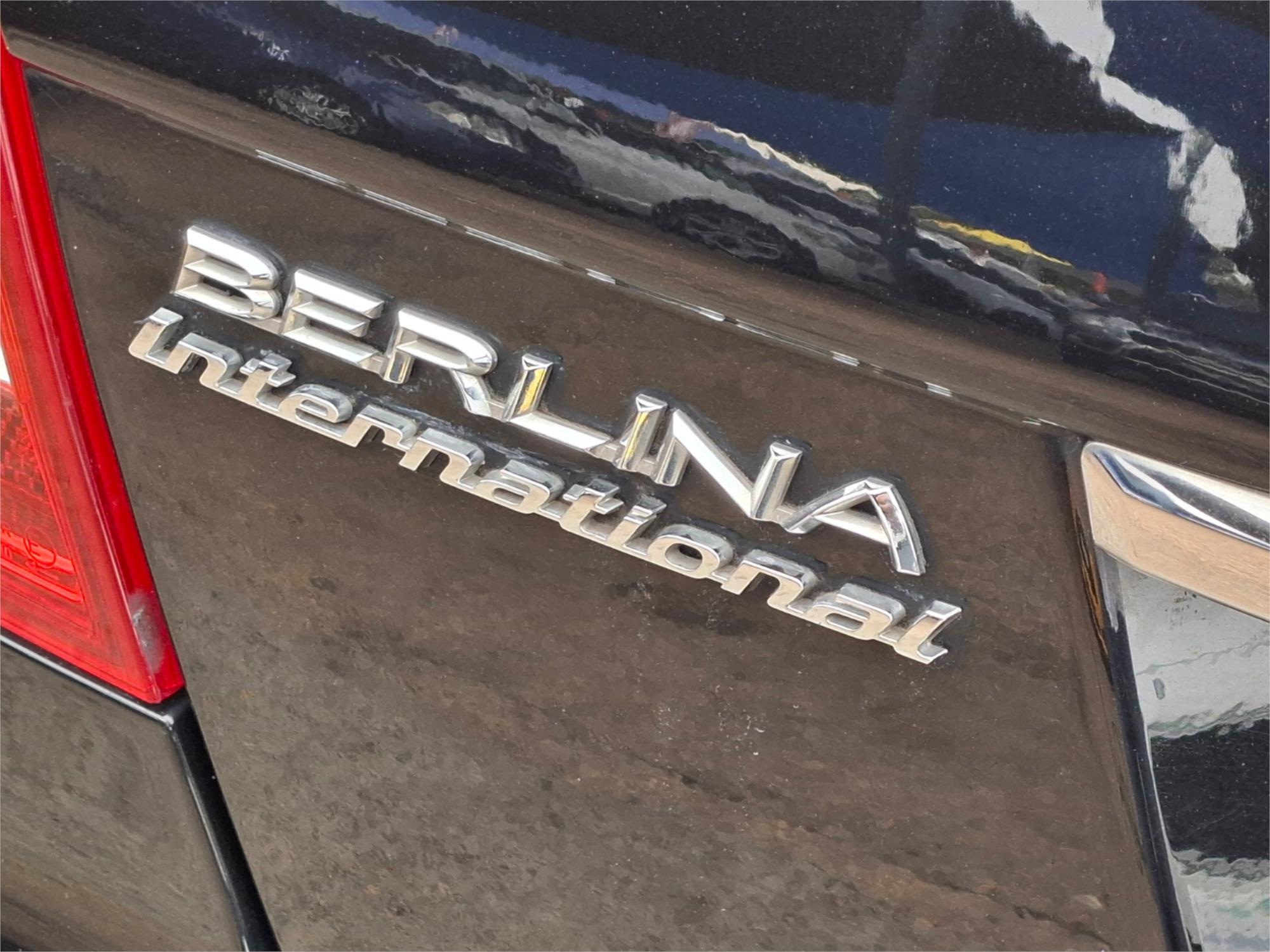 2010 HOLDEN BERLINA VE II INTERNATIONAL 6 SP AUTOMATIC 4D SEDAN