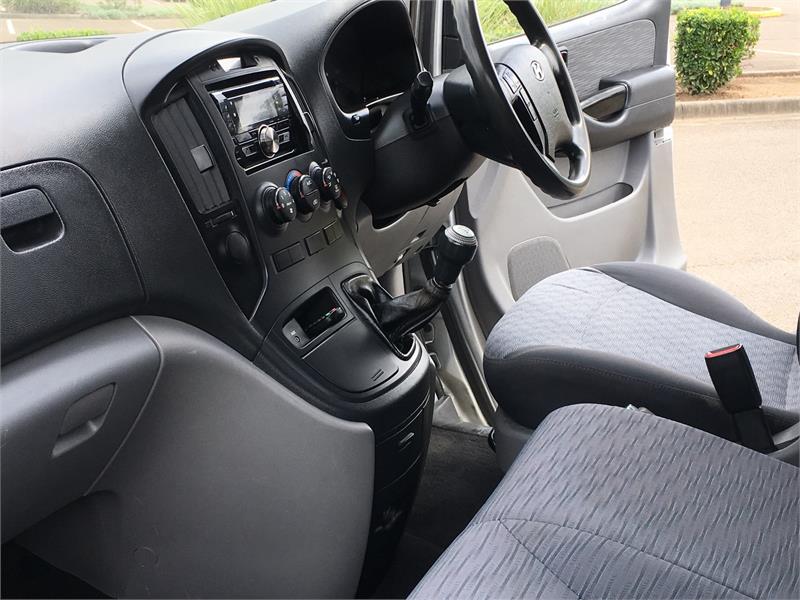 2009 HYUNDAI ILOAD TQ-V MANUAL VAN