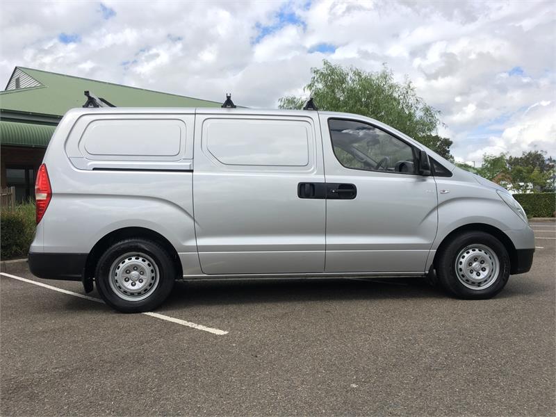 2009 HYUNDAI ILOAD TQ-V MANUAL VAN
