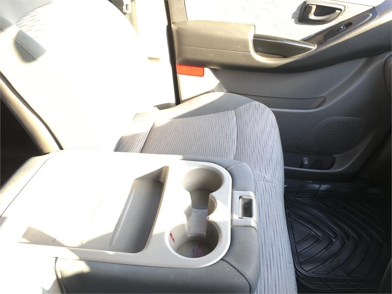 2010 HYUNDAI ILOAD TQ-V SPORTS AUTOMATIC VAN
