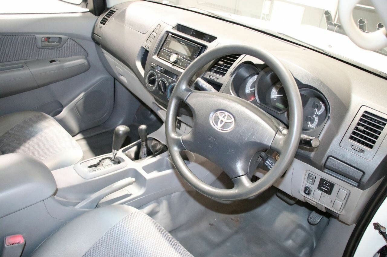 2009 TOYOTA HILUX KUN26R 09 UPGRADE 4 SP AUTOMATIC 4D DUAL CAB PICK-UP