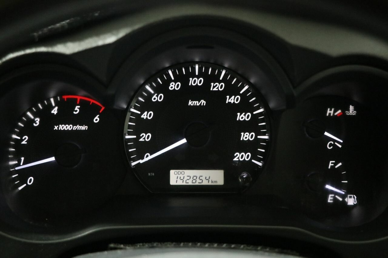 2011 TOYOTA HILUX KUN26R MY12 5 SP MANUAL 4D DUAL CAB CHASSIS
