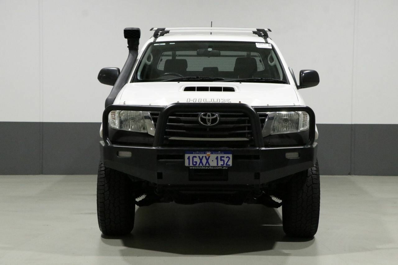 2011 TOYOTA HILUX KUN26R MY12 5 SP MANUAL 4D DUAL CAB CHASSIS