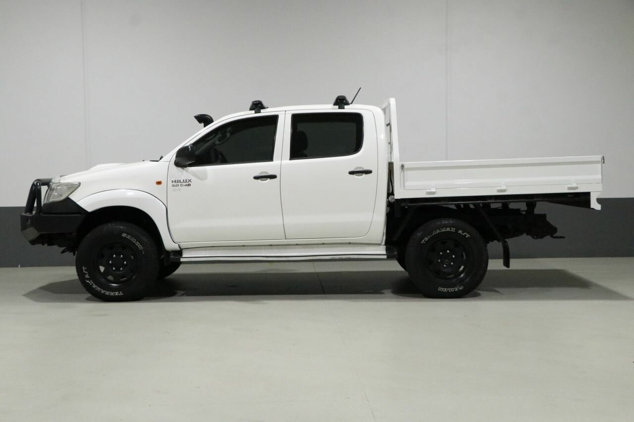 2011 TOYOTA HILUX KUN26R MY12 5 SP MANUAL 4D DUAL CAB CHASSIS