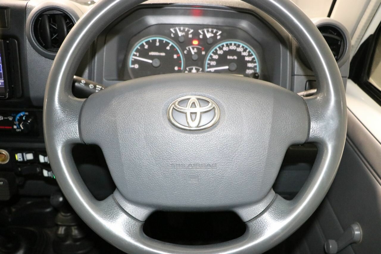 2012 TOYOTA LANDCRUISER VDJ79R MY12 UPDATE 5 SP MANUAL 4D DOUBLE CAB CHASSIS