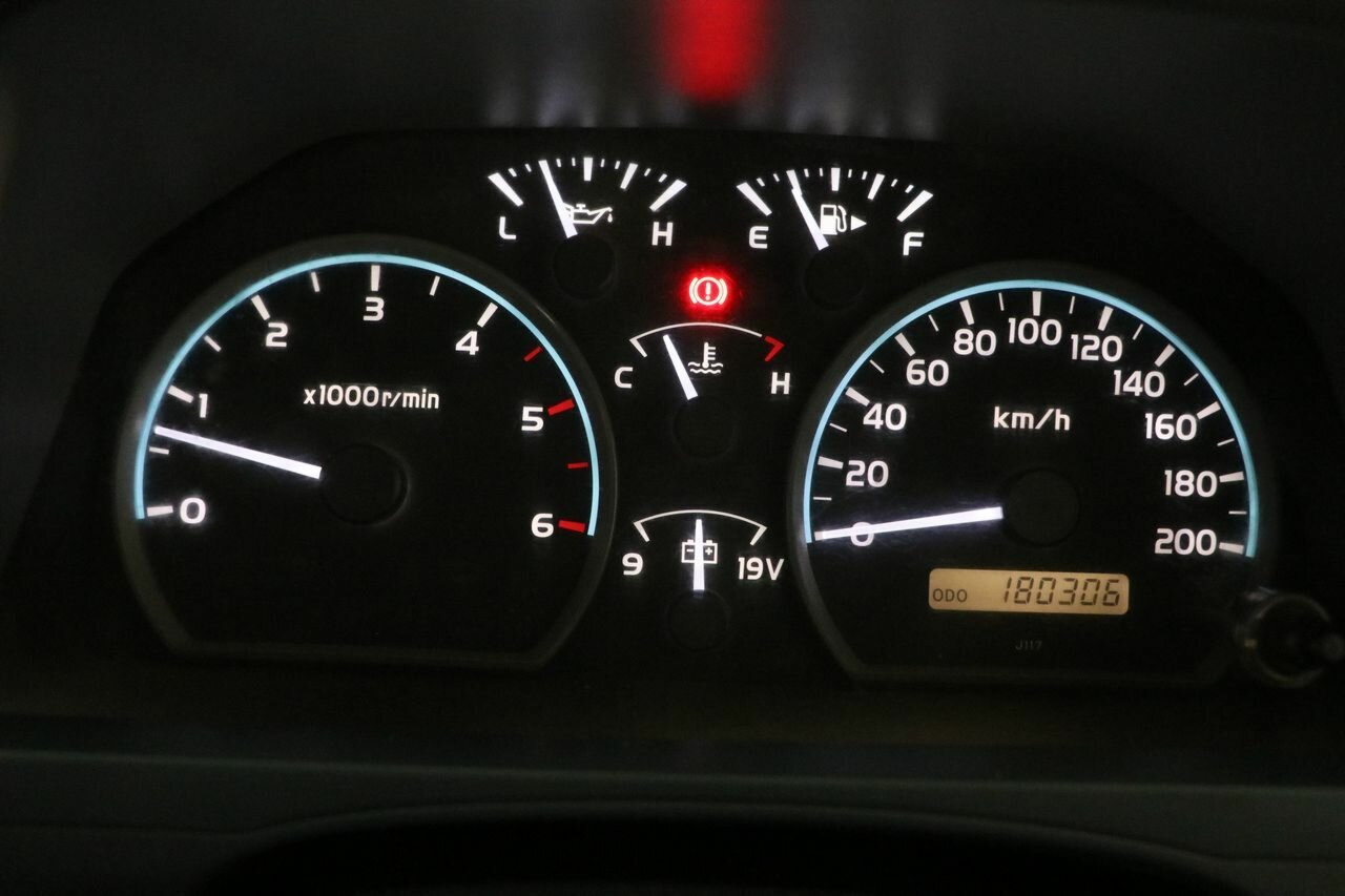 2012 TOYOTA LANDCRUISER VDJ79R MY12 UPDATE 5 SP MANUAL 4D DOUBLE CAB CHASSIS