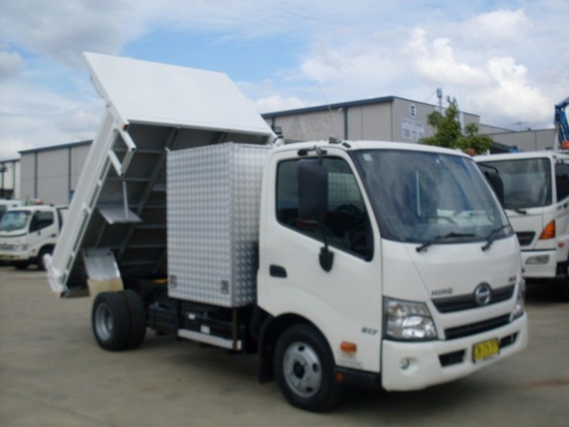 2013 HINO 617 - 300 Series TIPPER TOOL BOX 617 - 300 Series Truck