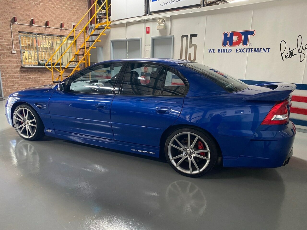 2005 HOLDEN SPECIAL VEHICLES CLUBSPORT VZ R8 6 SP MANUAL 4D SEDAN