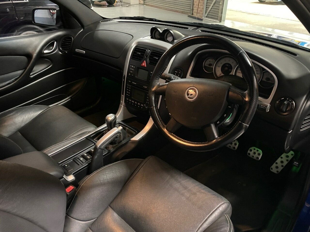 2005 HOLDEN SPECIAL VEHICLES CLUBSPORT VZ R8 6 SP MANUAL 4D SEDAN