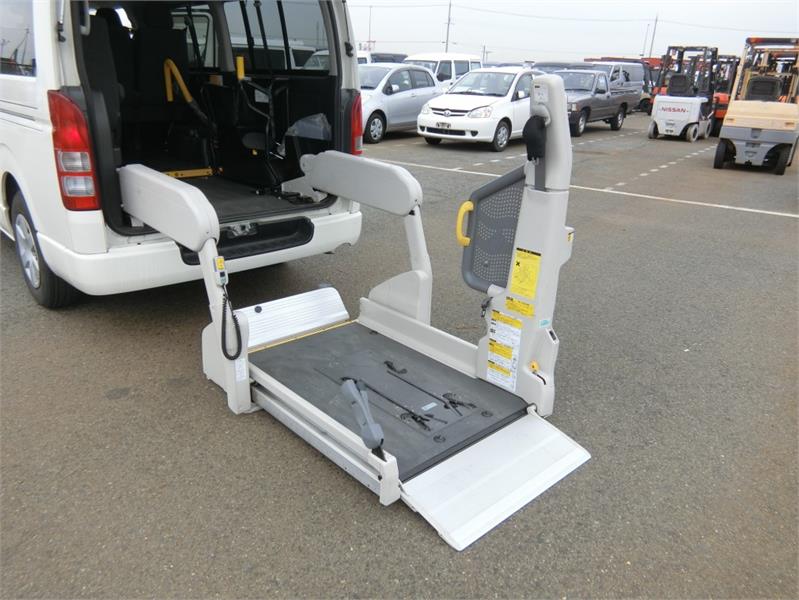 2013 TOYOTA HIACE WHEELCHAIR ACCESS WELCAB AUTOMATIC WAGON