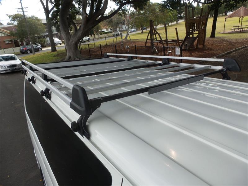 2013 TOYOTA HIACE 4WD TURBO DEISEL AUTIMATIC WINDOW VAN