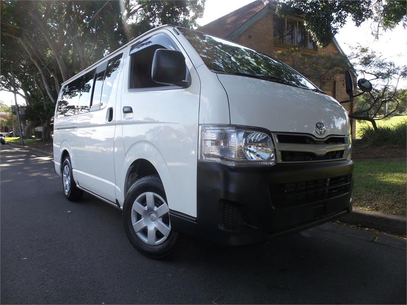 2013 TOYOTA HIACE KDH206 AUTOMATIC WINDOW VAN