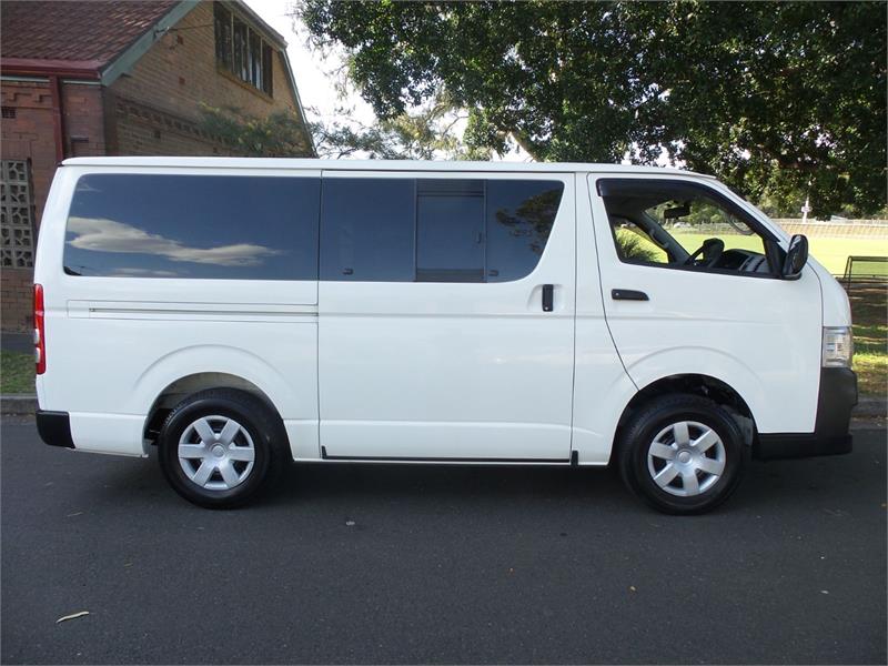 2013 TOYOTA HIACE KDH206 AUTOMATIC WINDOW VAN