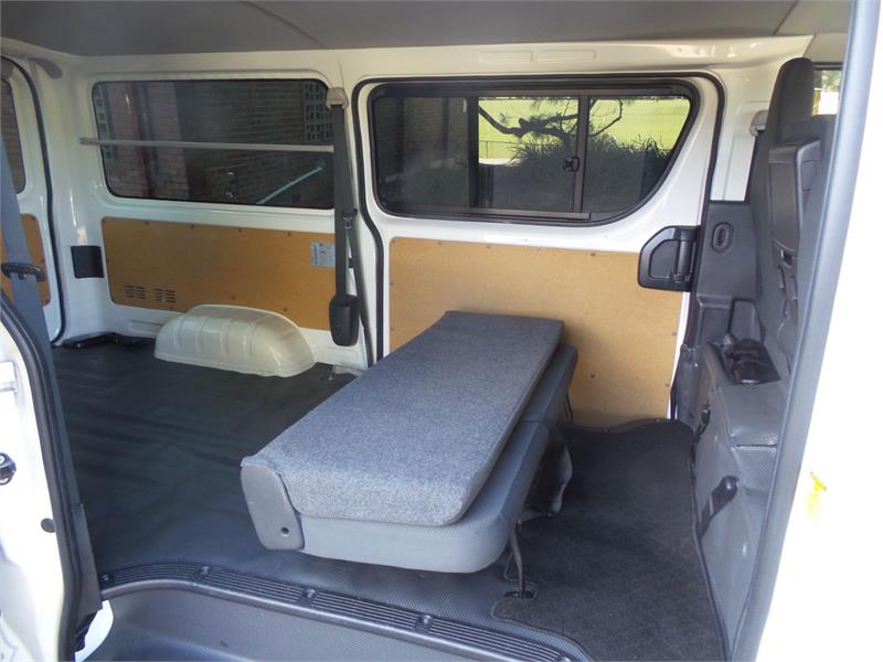 2013 TOYOTA HIACE KDH206 AUTOMATIC WINDOW VAN