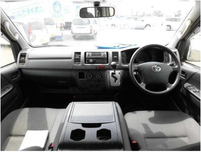 2013 TOYOTA HIACE KDH206 AUTOMATIC VAN