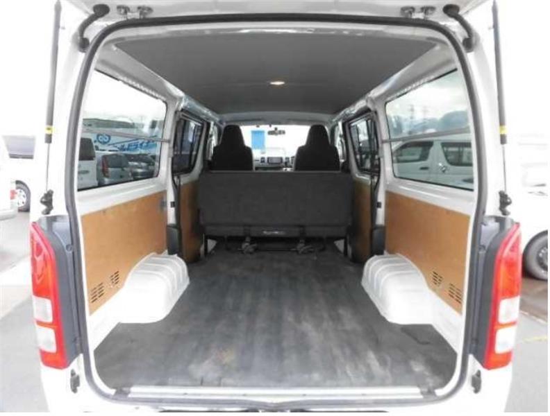 2013 TOYOTA HIACE KDH206 AUTOMATIC VAN