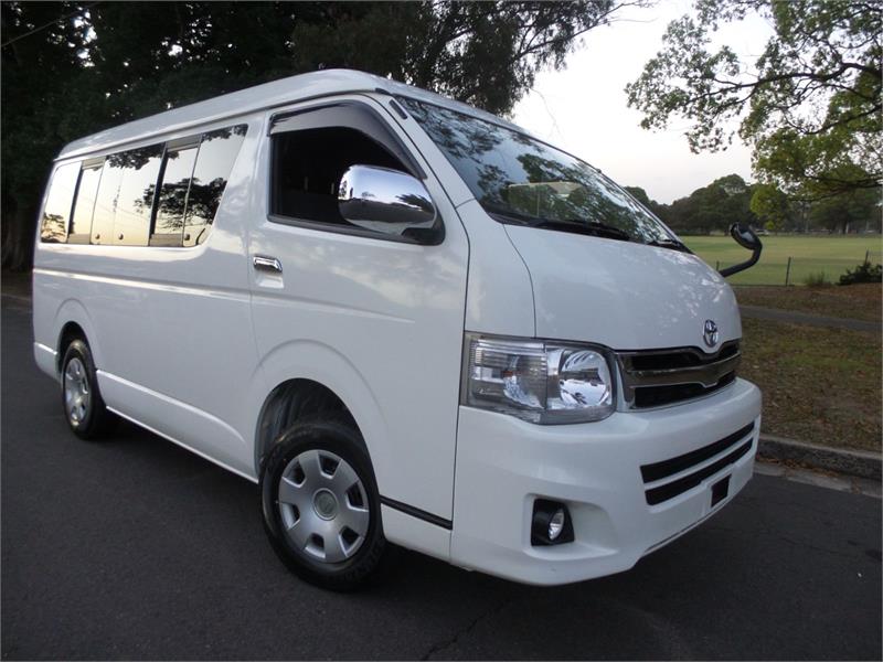 2013 TOYOTA HIACE GL LUXURY AUTOMATIC 10 SEATER