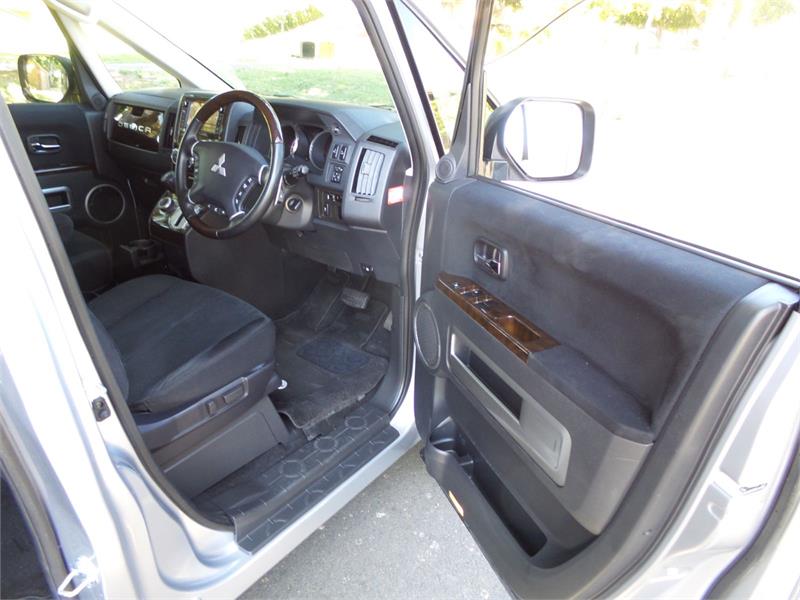 2015 MITSUBISHI DELICA CV5W AUTOMATIC VAN WAGON