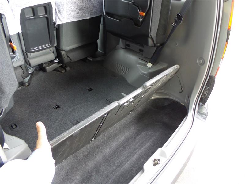2003 TOYOTA NOAH AZR60 AUTOMATIC VAN