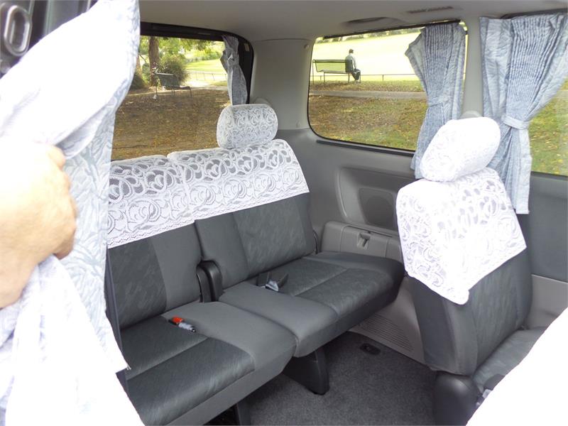 2003 TOYOTA NOAH AZR60 AUTOMATIC VAN
